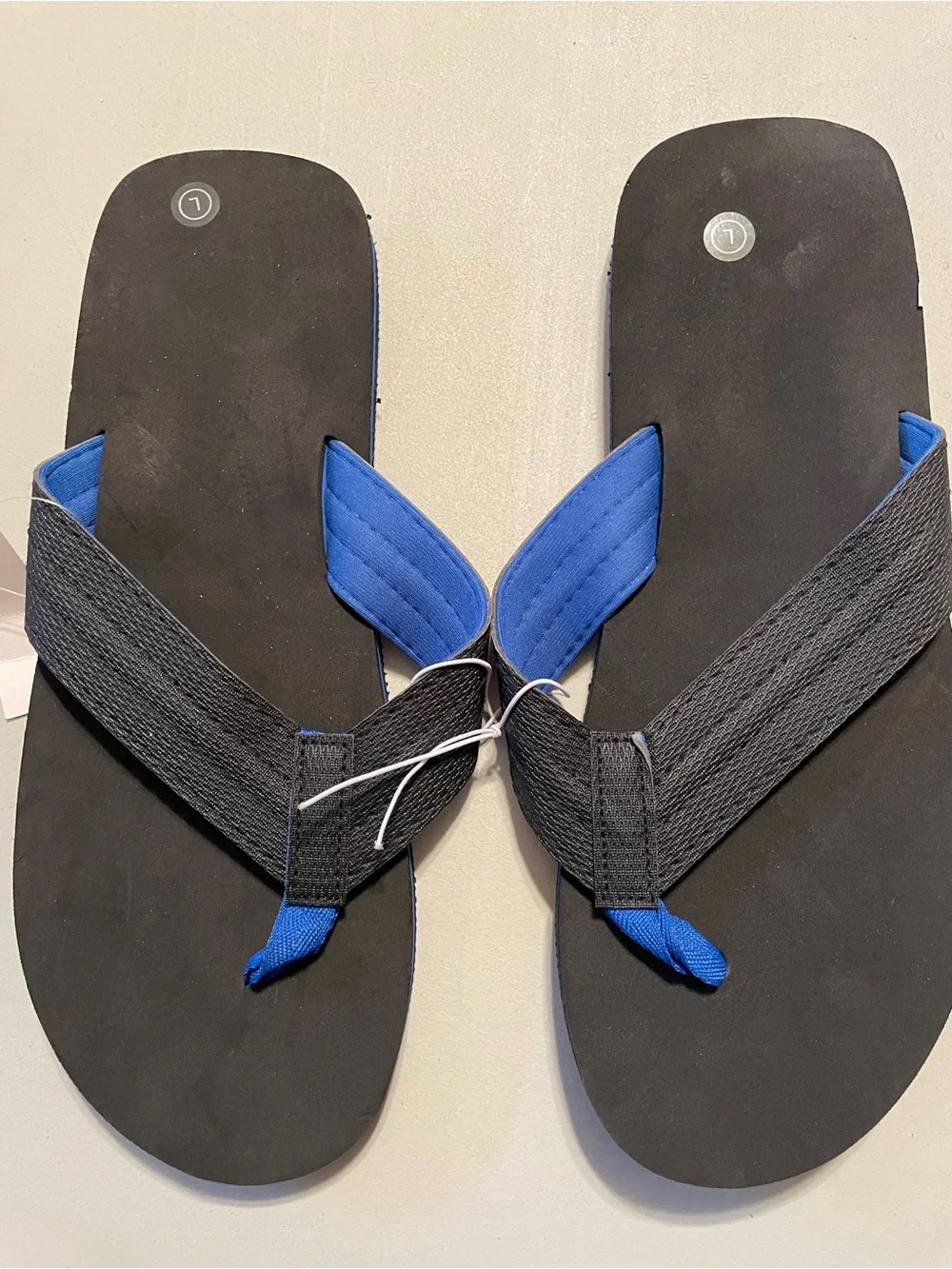 Men's Black and Blue Flip Flop Sandals Large 12/13 NWT